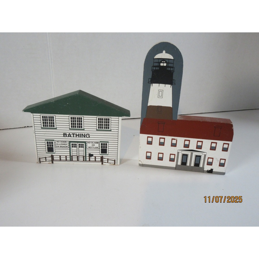 The Cats Meow Bath House Montauk Point Lighthouse Folk Art 1992 Signed
